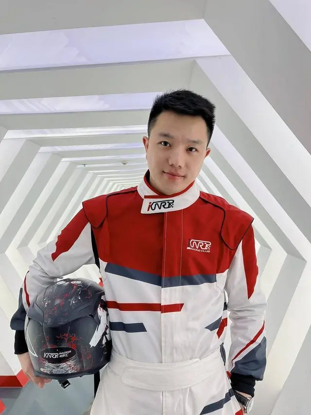 95后靠做机器人“大脑”拿到5亿