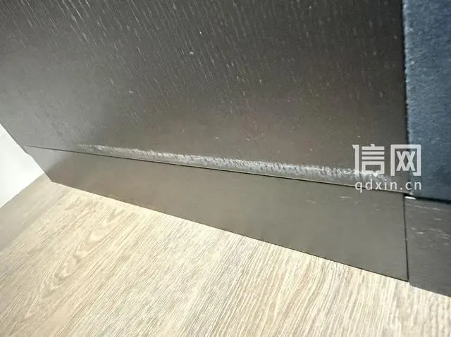 小米扫拖机器人避障不灵撞坏百万家具