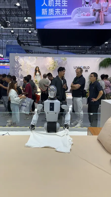 直击WRC现场：机器人价格冰火两重天