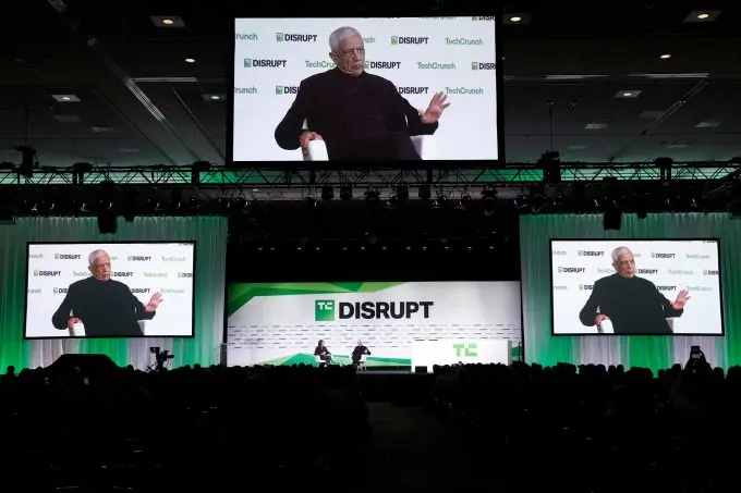SAN FRANCISCO, CALIFORNIA - OCTOBER 28: (L-R) Connie Loizos, Editor-in-Chief & GM of TechCrunch, and Vinod Khosla, Founder, Khosla Ventures, speak onstage during day two of TechCrunch Disrupt 2025 at Moscone Center on October 28, 2025 in San Francisco, California. (Photo by Kimberly White/Getty Images for TechCrunch)