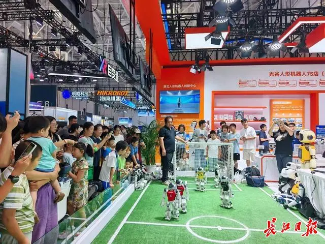 武汉机器人圈粉世界机器人大会