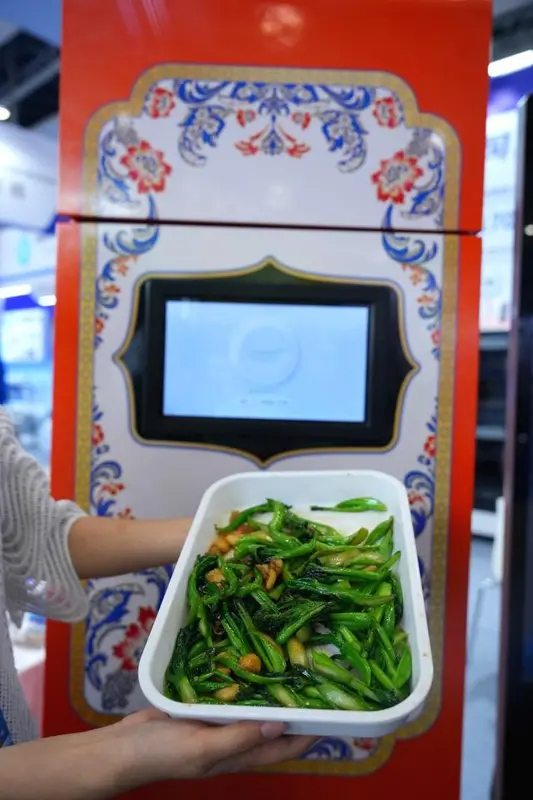 广州为何盯上餐饮机器人