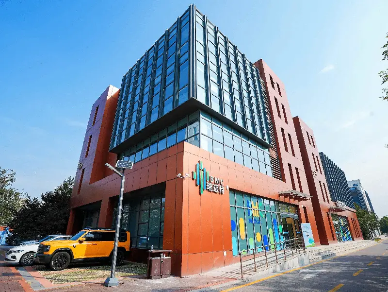 BMC瑞迈特发布AI旗舰睡眠呼吸机E6