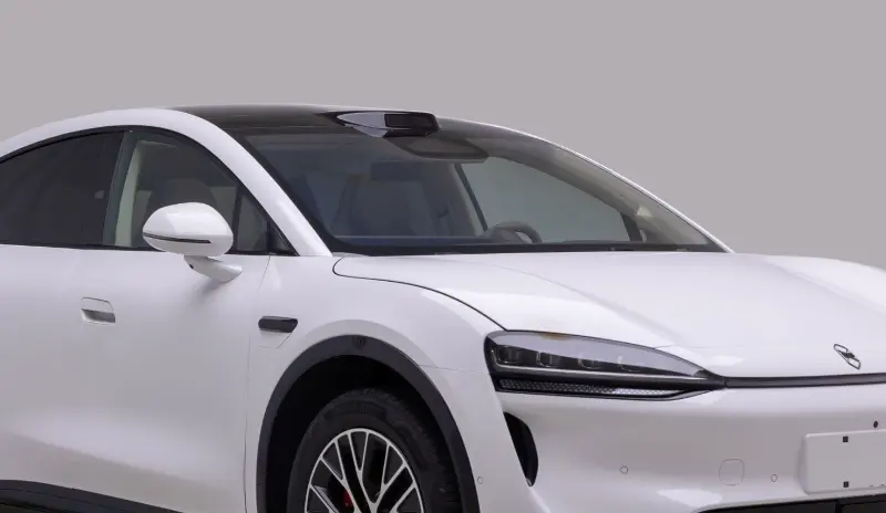 鸿蒙智行新款智界 R7 轿跑 SUV 内饰谍照曝光,有望换装全新连屏设计