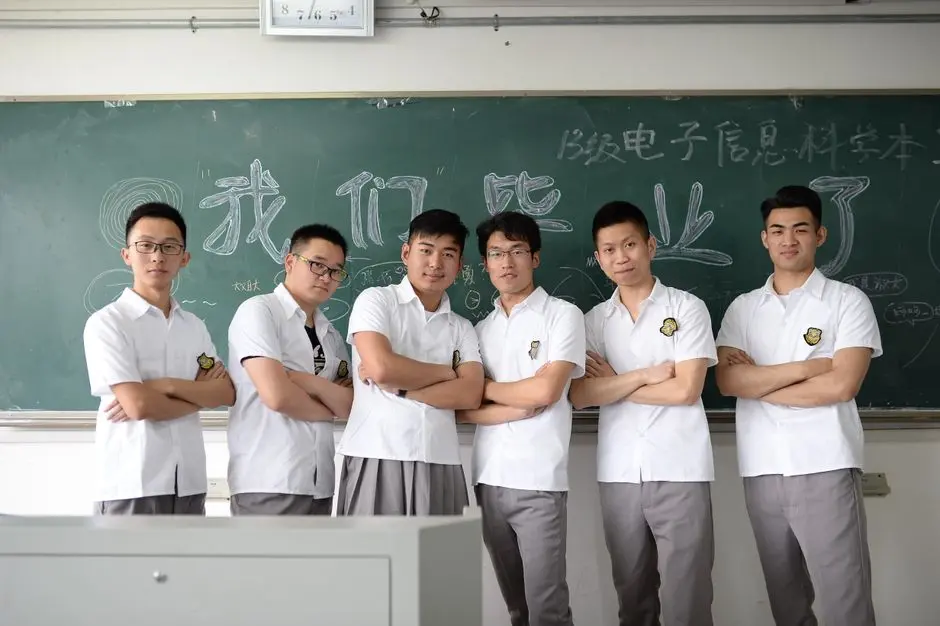 对话哈佛教授:我们正在变成一个“假装可以独立运转的社会”