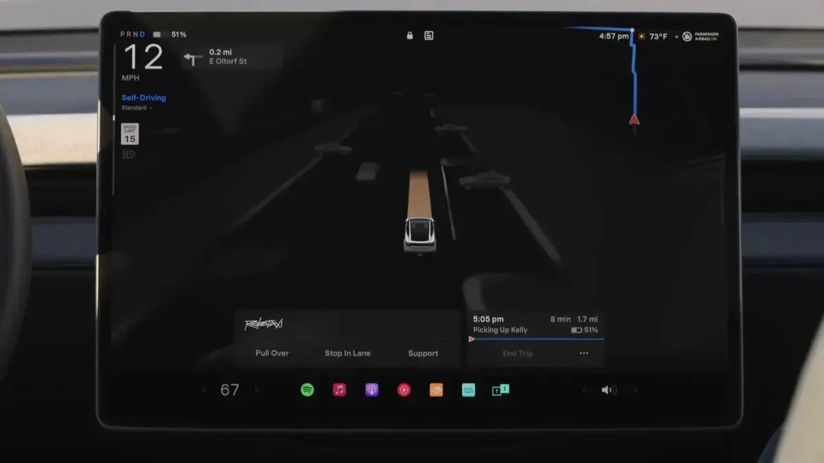 特斯拉无人出租车 Robotaxi 将搭载 FSD V15,下月开始全天候运营