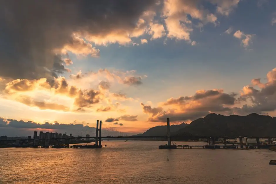 AI风险与模型竞赛：行业矛盾与未来展望