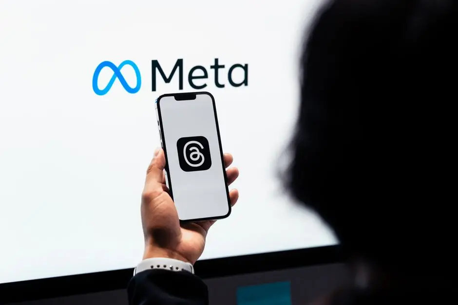 消息称 Meta 将推出无摄像头的智能眼镜,应对日益加剧的隐私顾虑