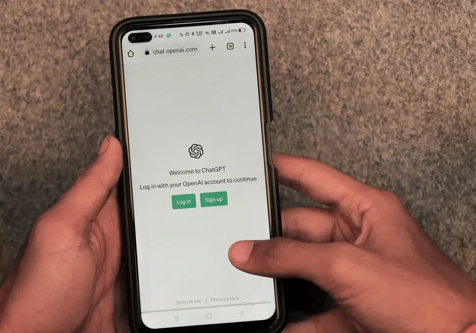 研究团队利用Claude攻破OpenAI员工账户与内部数据