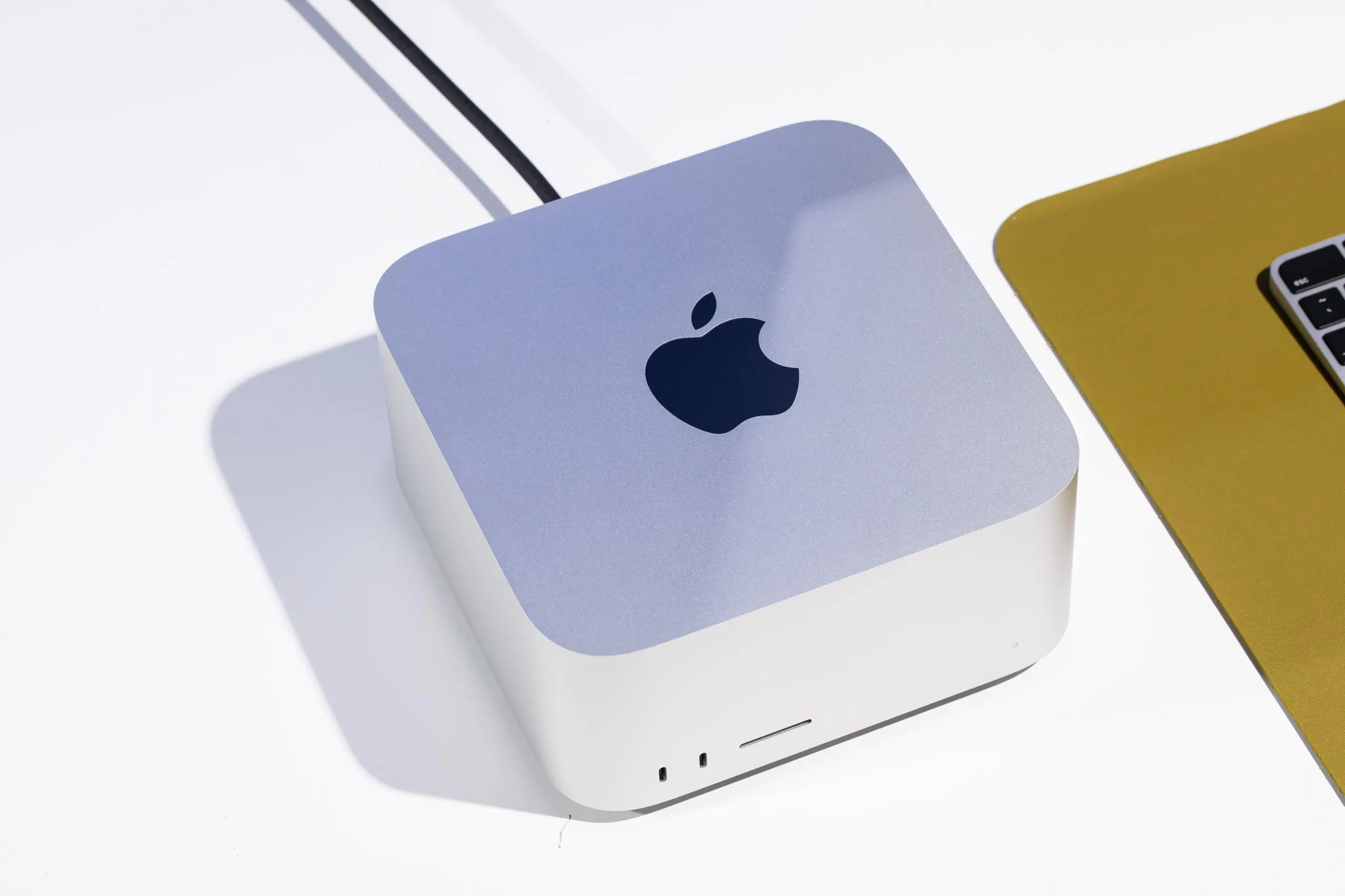 Squircle-shaped Mac desktop on a desktop