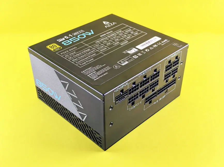 曜越 Dockpower FI 电源上市：对接式架构，金牌能效，559 元起
