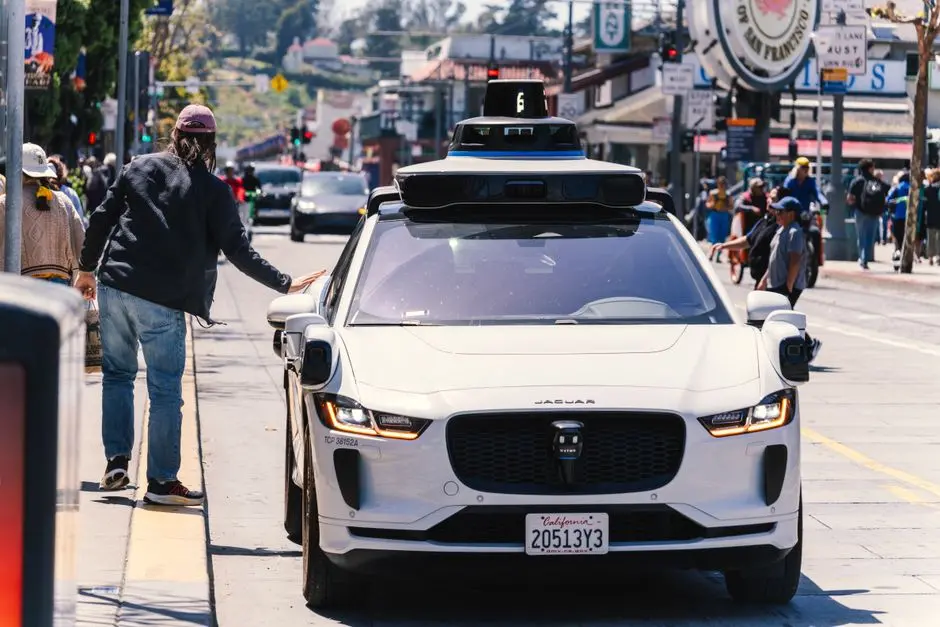 Waymo 公布 2.71 亿英里自动驾驶数据：严重事故比人类驾驶员少 95%
