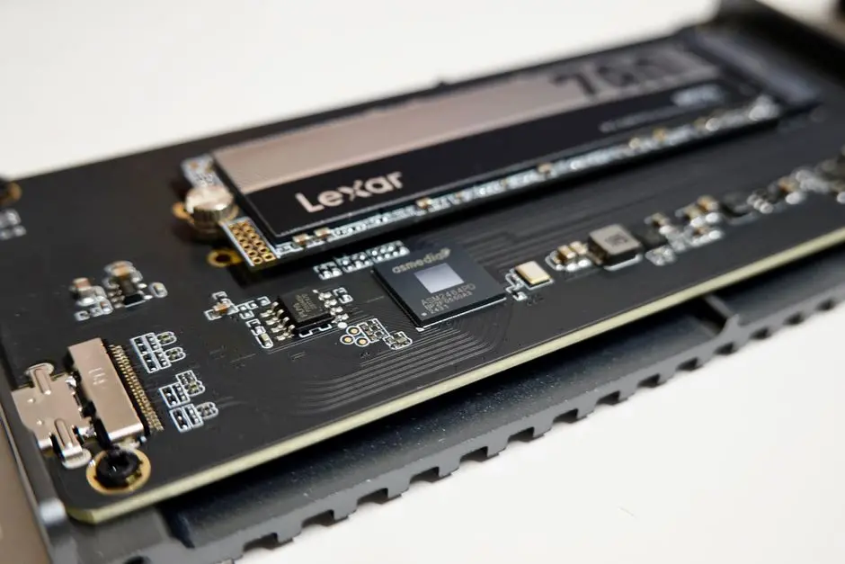 雷神 STATION 系列 AI 工作站 AI Max+ 395 款预约:128GB + 1TB 到手 25499 元