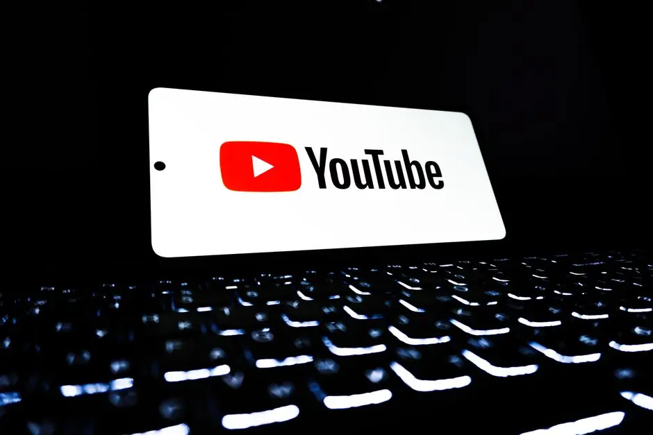 YouTube上线AI自定义推荐流:用一句话重写你的算法