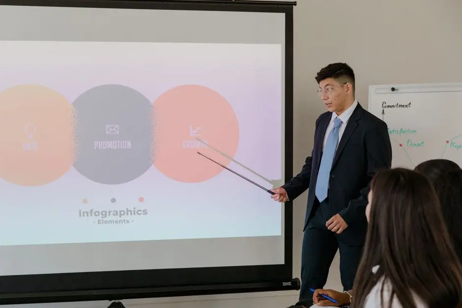 消息称小米大模型负责人罗福莉晋升至 22 级,已是小米职级体系最高级别