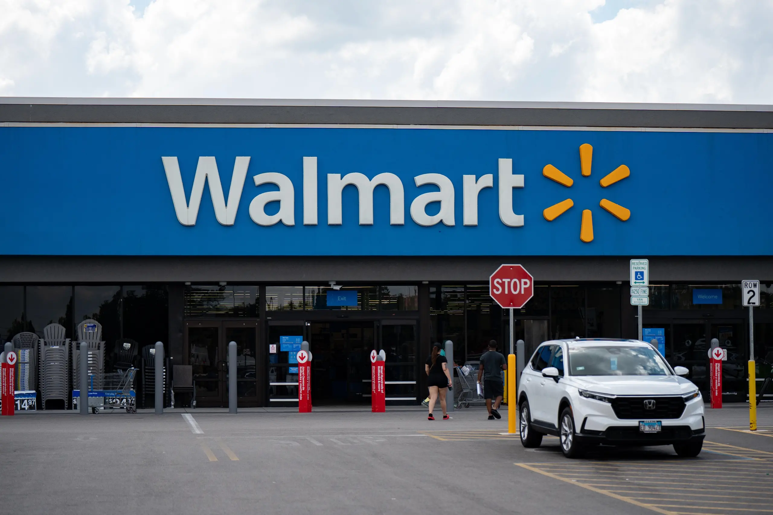 A Walmart storefront in Chicago