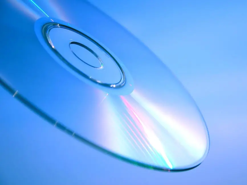 我国科学家提出单光束多维光存储新方案:DVD 尺寸容量可达 0.4 Pb