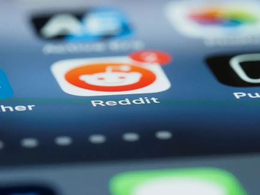 Reddit向AI爬虫宣战:关停RSS,收紧公共API