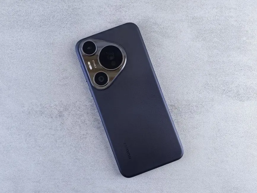 华为 Mate90 系列手机升级鸿蒙 AI:小艺帮记滑一滑轻松记忆、图库助手实现一句话成片...