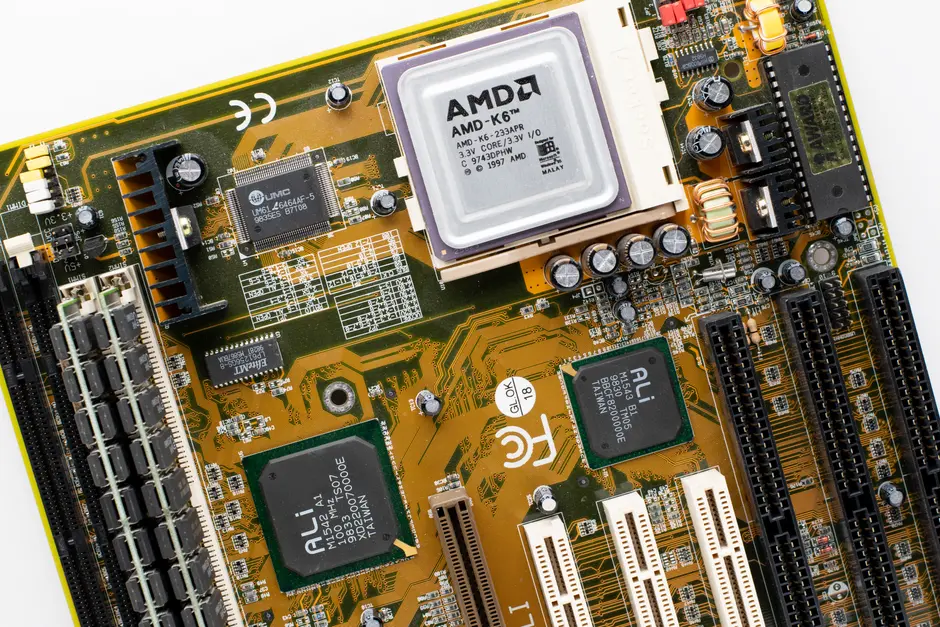 内存持续短缺之际,AMD CEO 苏姿丰将与三星芯片部门负责人会面