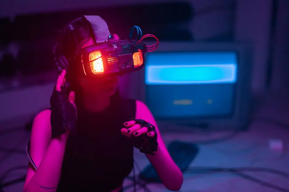 Pimax 发布 Crystal Pro VR 头显:单眼 2880×2880,可选 2×2 MIMO 毫米波套件