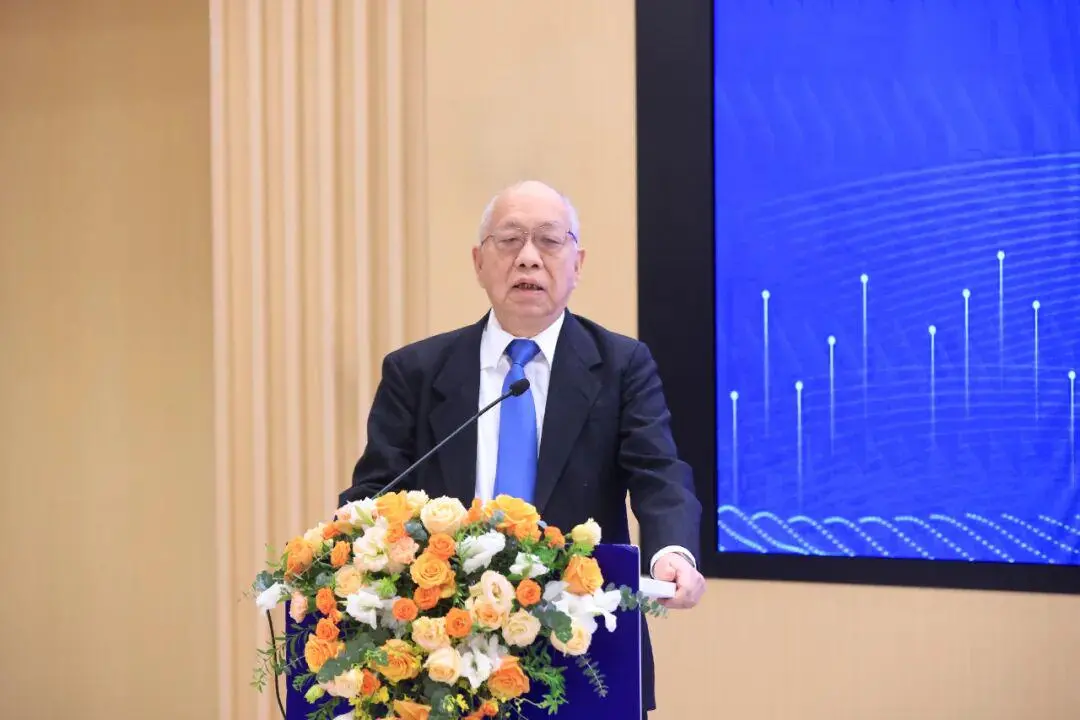 丘成桐谈AI冲击数学：最兴奋，也是最危险的时代