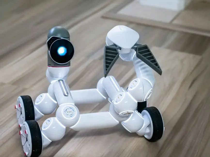 英特尔计划 2028 年面向物理 AI 领域推出 "Razor Lake AX" 处理器，平台算力 700 TOPS