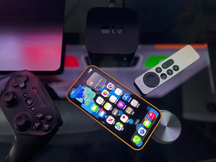 开源项目 Husk 2.0 公布:利用自研翻译层让苹果 iPhone 运行 Android 游戏,兼容超 150 款应用