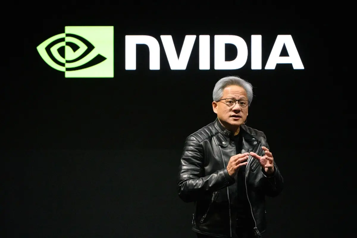 英伟达发布开放模型：企业机房与PC端智能体双线出击