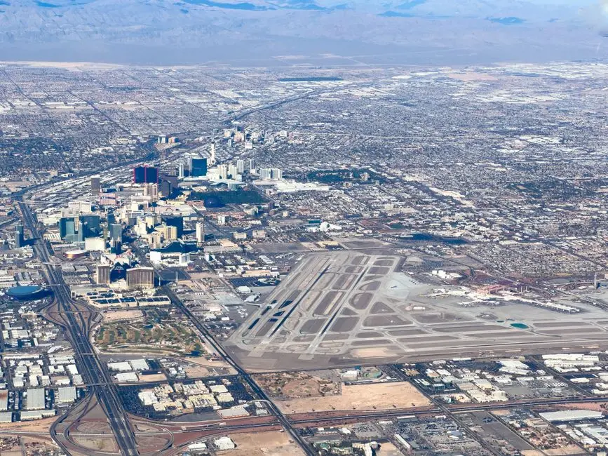 Waymo starts offering rides at the Las Vegas airport