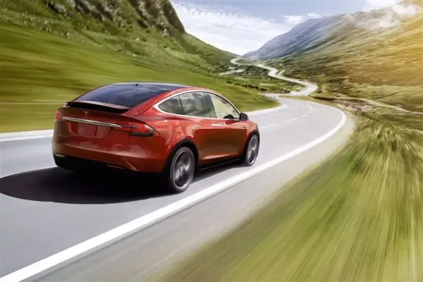 又推迟了!特斯拉无监督版FSD预计到明年二季度:仅限Robotaxi运营区域开放