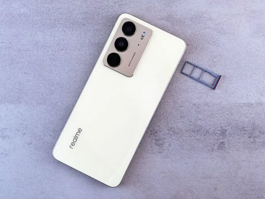 网友成功将一加 Ace 5 刷入真 · 纯血鸿蒙 6 系统:机型显示华为 Mate 80 Pro,实现 GPU 完美修复