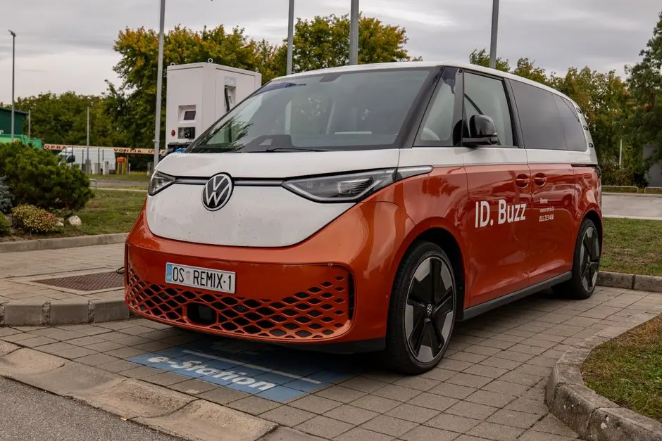 软件定义汽车:大众 CEA 架构计划明年覆盖更多国产插电混动及燃油车、2029 年赋能 L4 自动驾驶开发