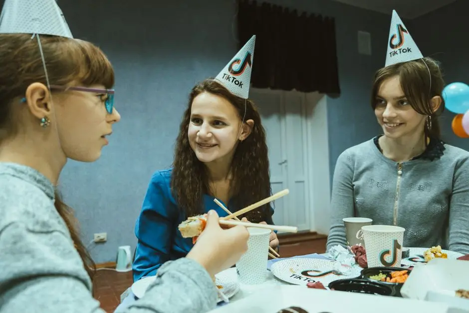 TikTok expands into restaurant guides with ‘Must Eat’ feature