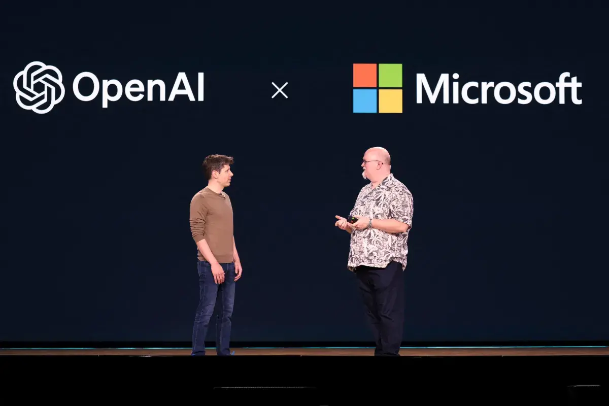 微软单季从 OpenAI 入账 100 亿美元，深度绑定再引关注