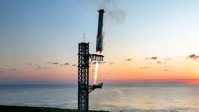 马斯克想让星舰基地每年发一万艘星舰
