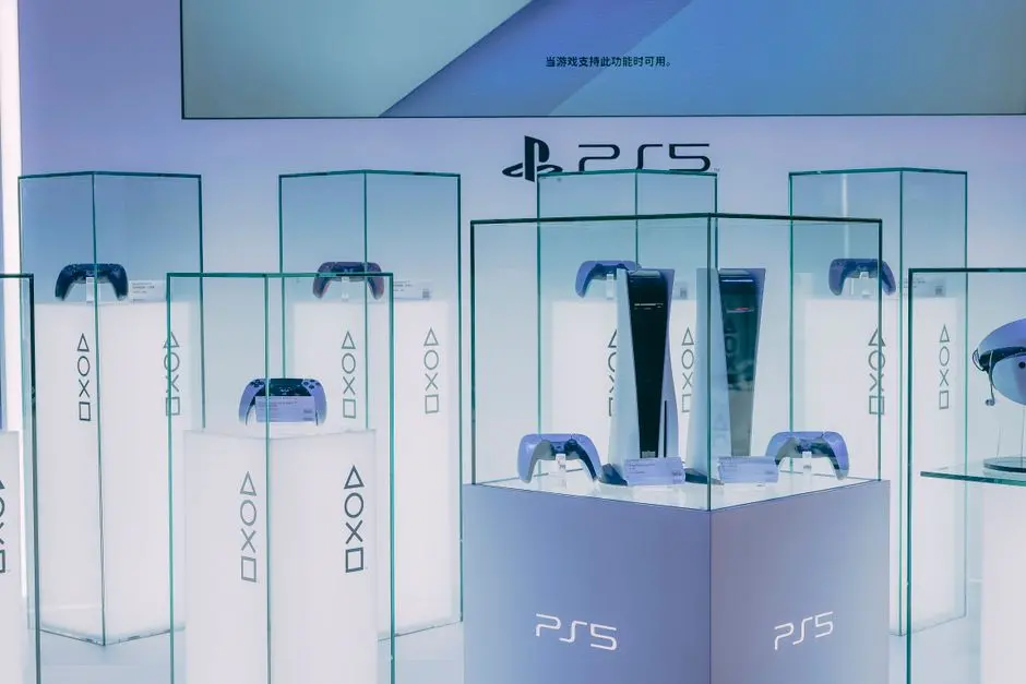 Sony has new transparent PS5 controllers launching next year